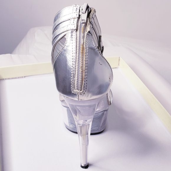 SOLD on M- "Bondage" Ankle Cuff Silver Platform, Highest Heel - Picture 6 of 16